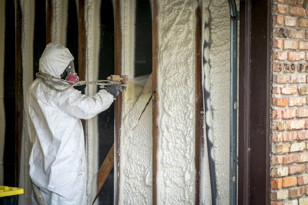 Choosing Between Open-Cell vs. Closed-Cell Spray Foam Insulation